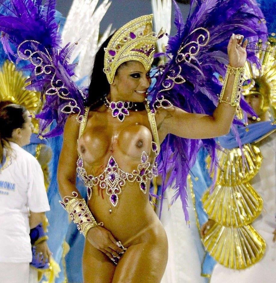 Gangbang in masquerade costumes