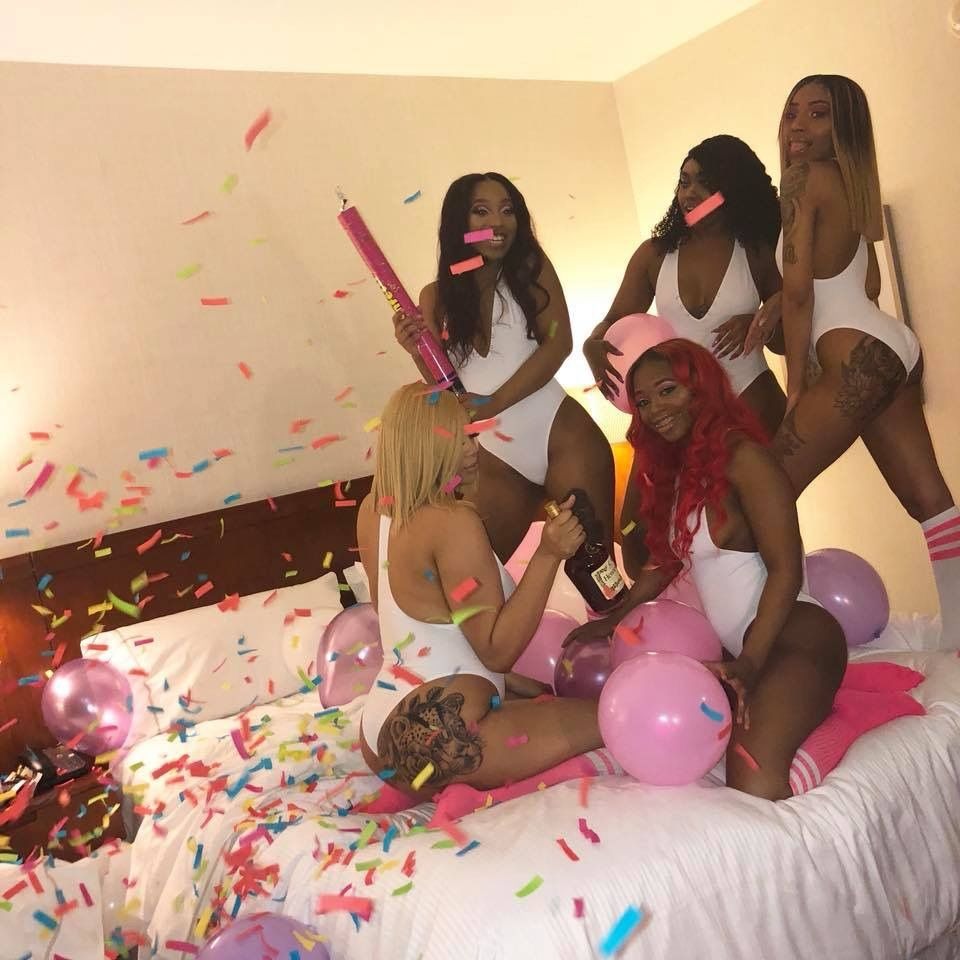 Phazhamnaya photo shoot with balls