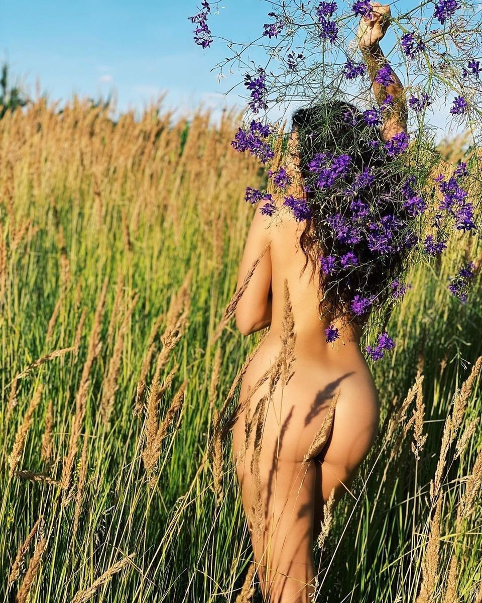 Nastya is naked at all
