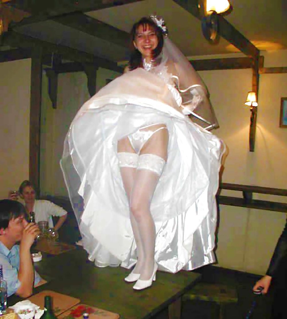 Erotic couriers at weddings