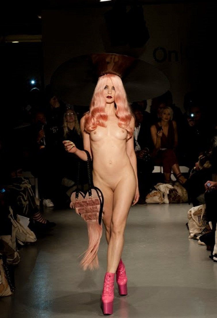 Naked Fashion Charlie Le Mind