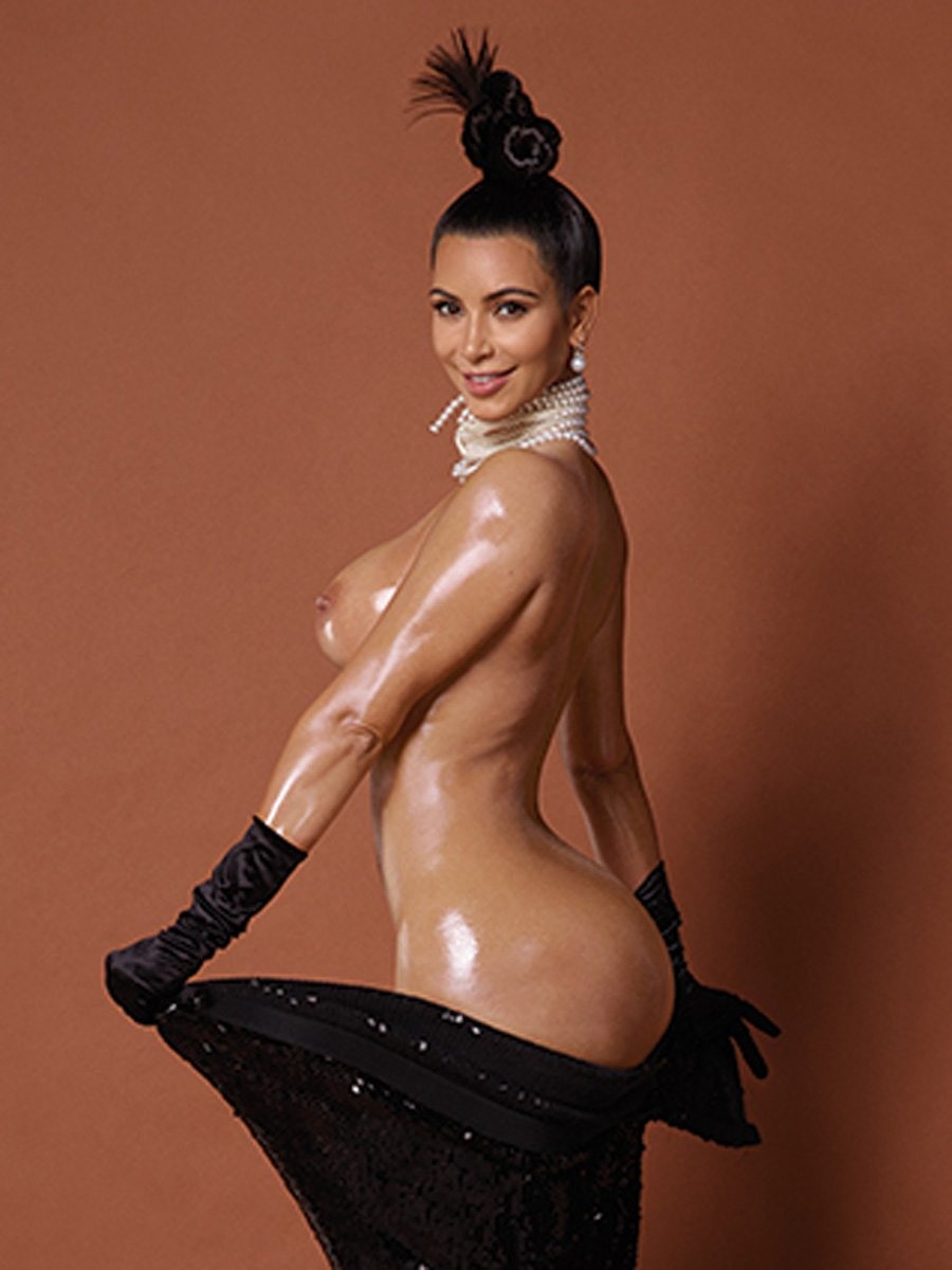 Kim Kardashian naked in oil