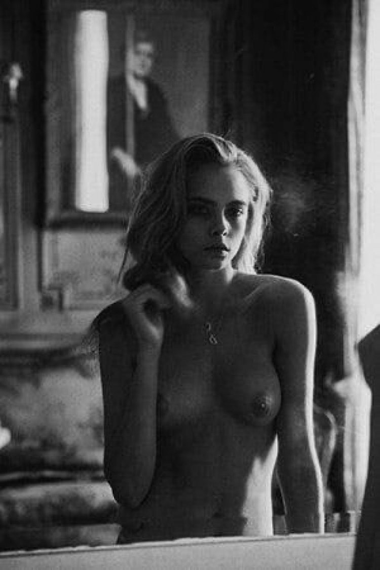 (18+) Cara Delevingne