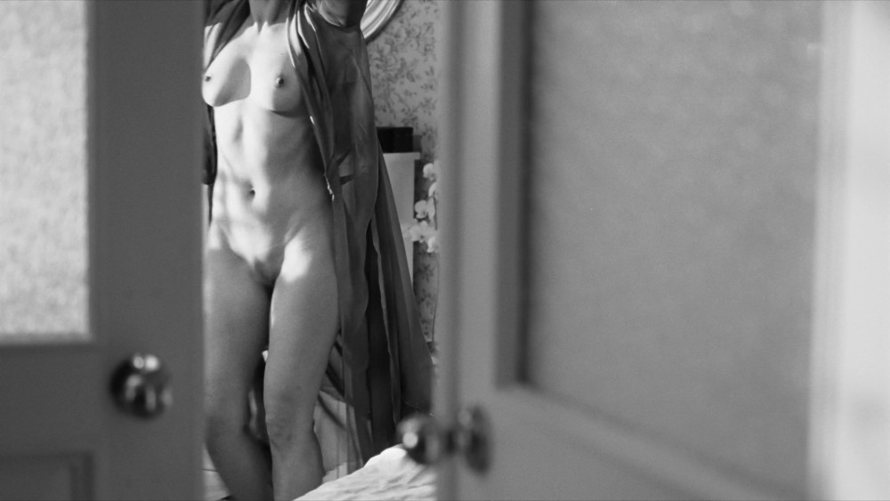 Peresild Petrov in the flu naked