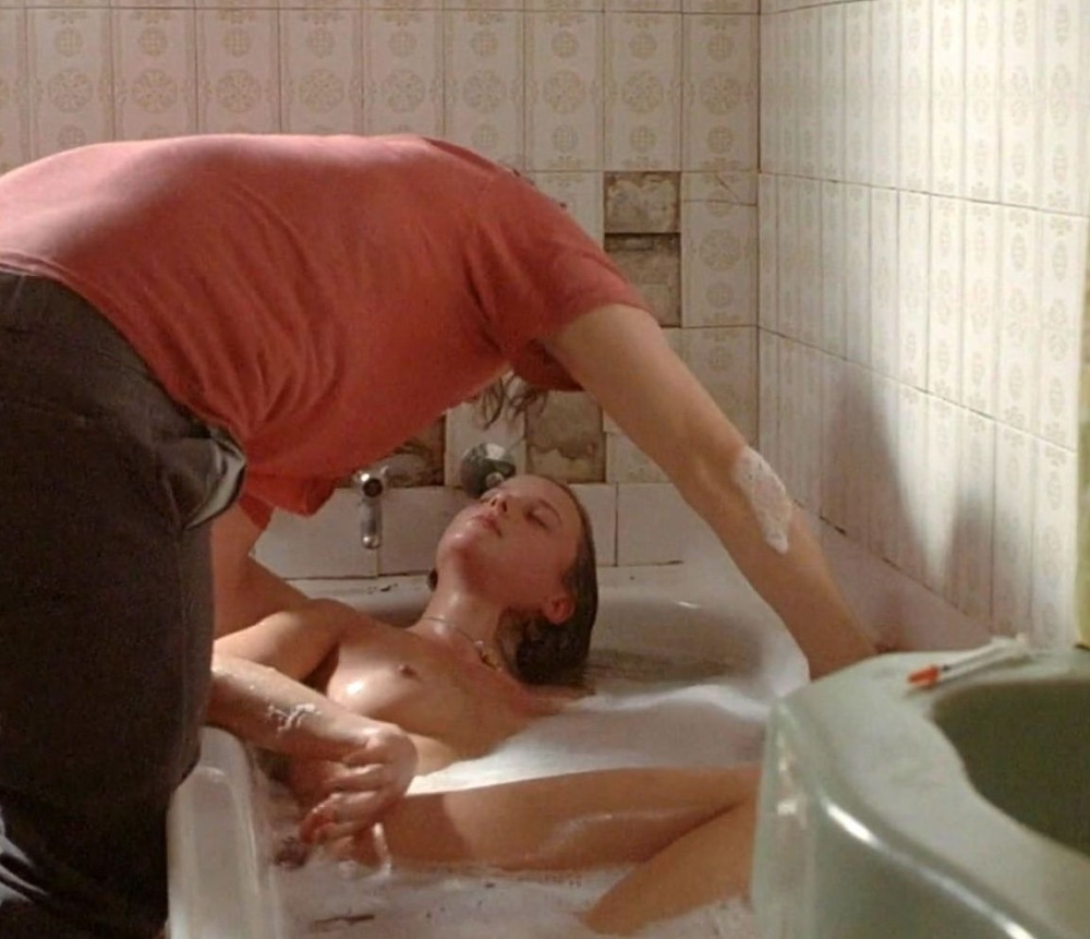 Actress Abby Cornish Naked