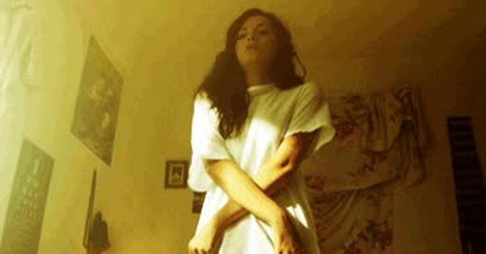 The girl undresses on the cam