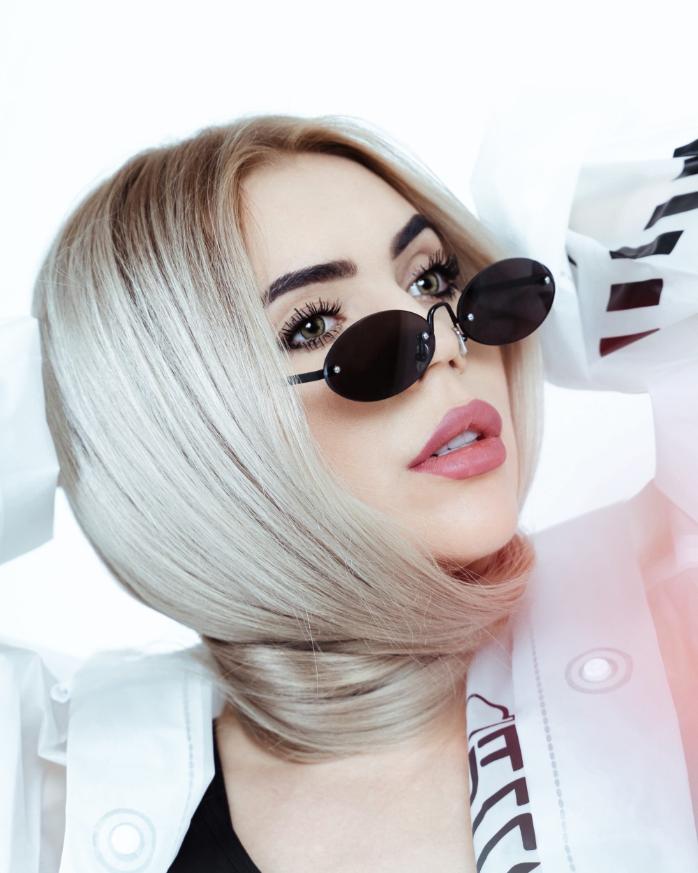 Karina Cross Blonde