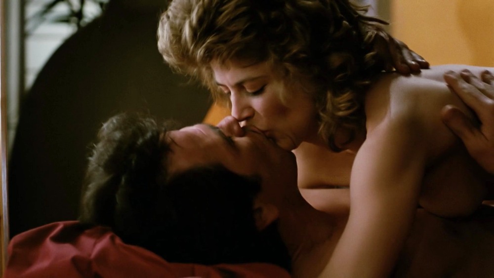 Linda Hamilton Tits