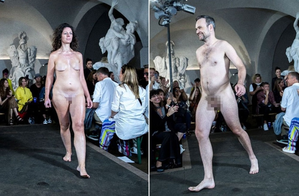 Absolutely naked models on the catwalk