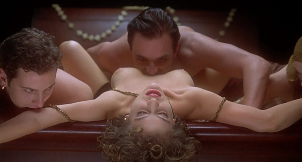 Vampire's hug Alissa Milano Naked