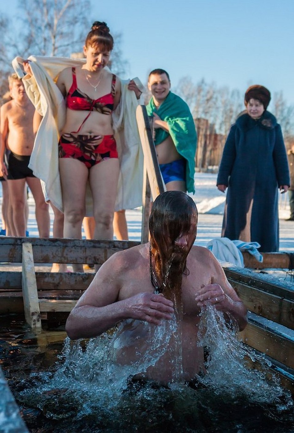 Ukrainian nudist bathes