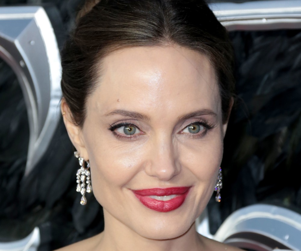 Angelina Jolie Naked+18