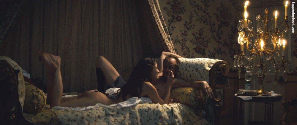 Charlotte Le Bon cool measures