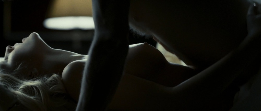 Teresa Palmer (Teresa Palmer) Naked in the film "Berlin Syndrome" (2017)