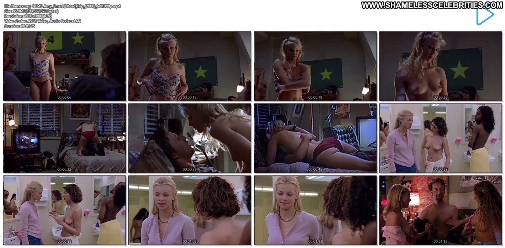 Actress Amy Smart undressed