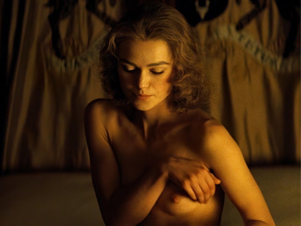 Kira Knightley naked breasts