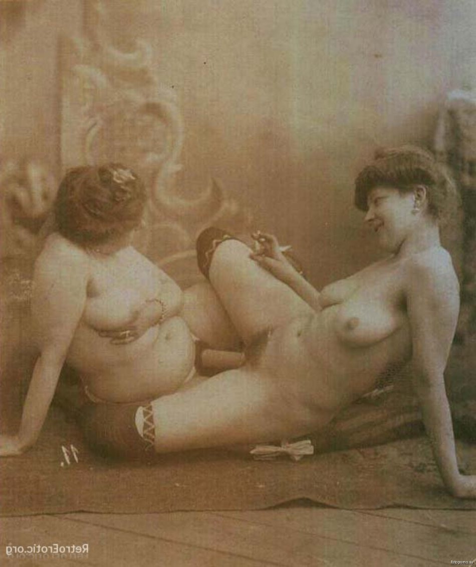 Retro naked women pornography