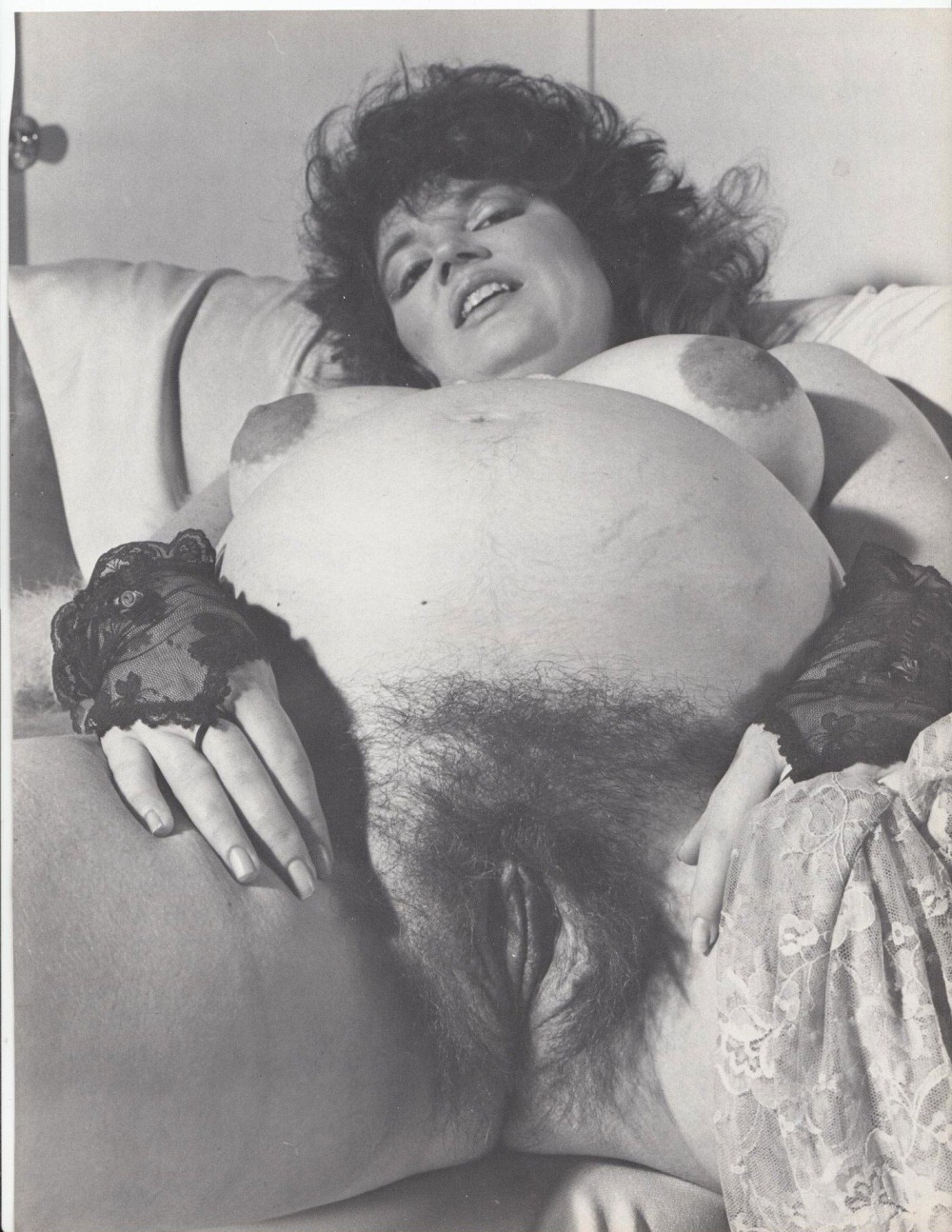 Retro mature hairy brunettes