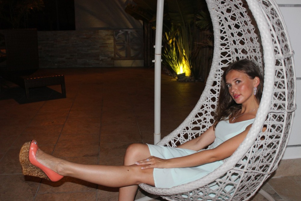 Elena Tikhomirova legs