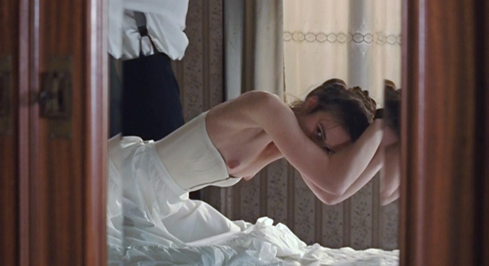 Kira Knightley bed lesbian scene from films