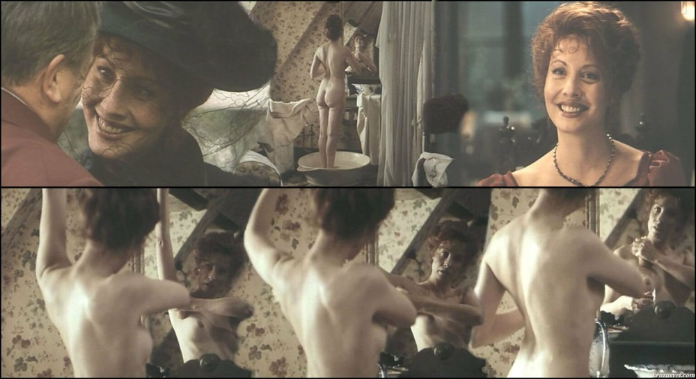 Linda Hamilton Naked in the movies