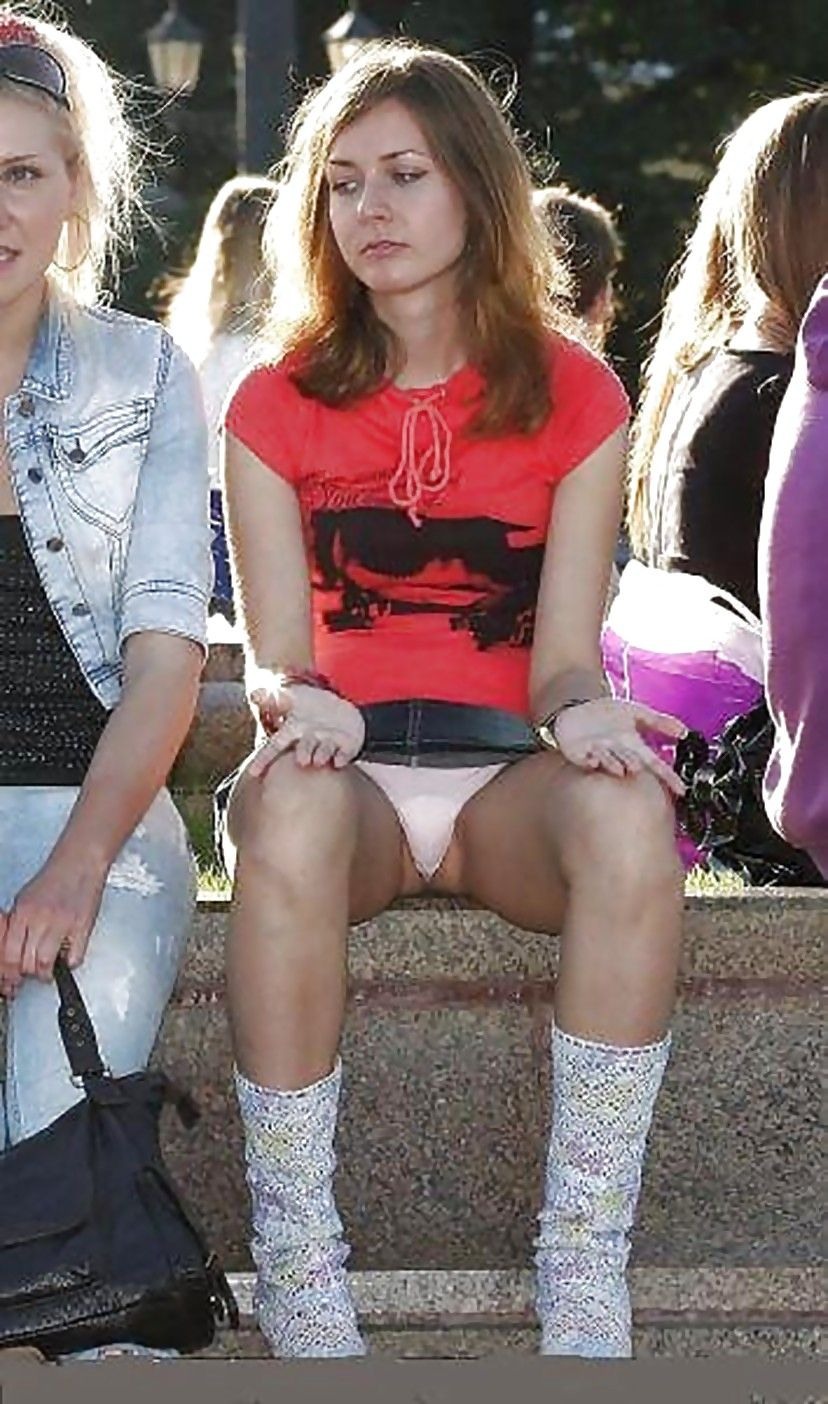 Drunk girls without panties
