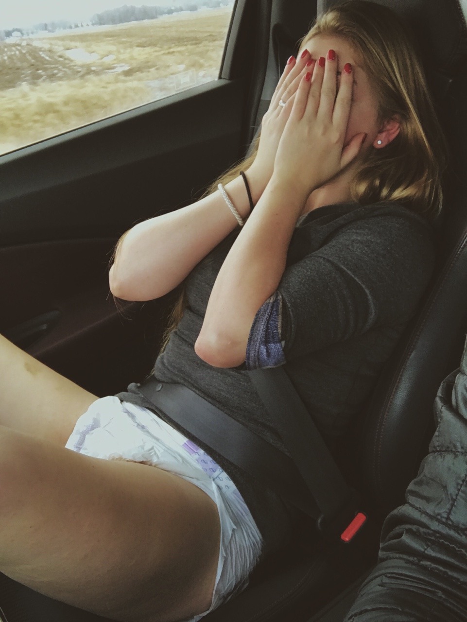 Girls without panties by chance