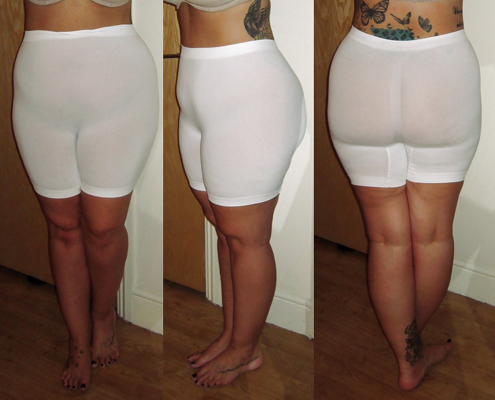 Young moms without panties