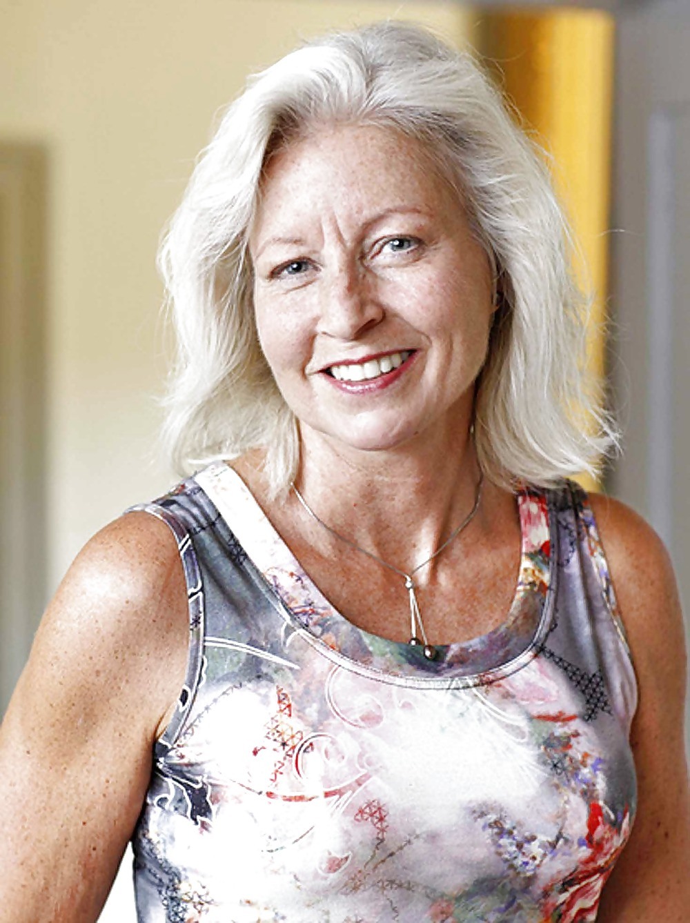 Photo Nudes of Mature Women with Hairy Nipples