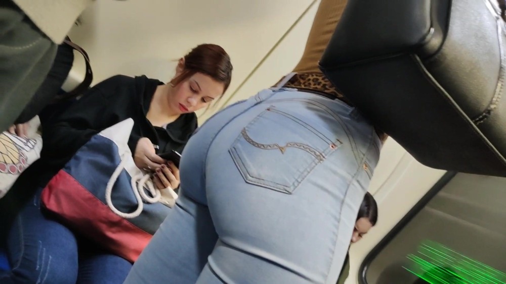Big Black model in jeans