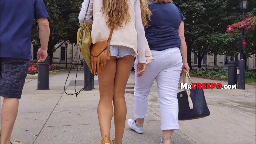 Daughter Creepshot