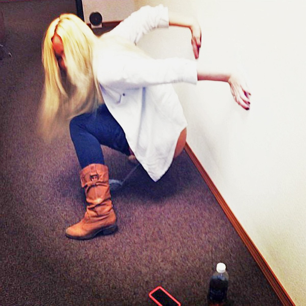 Girl Piss Carpet Hotel