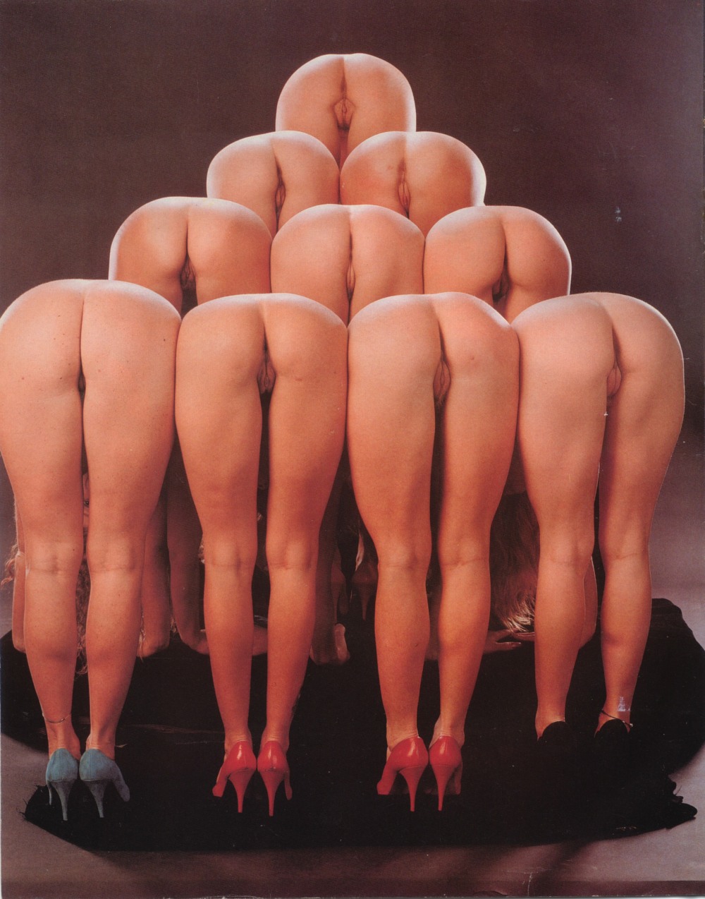Naked young women Very Big Ass
