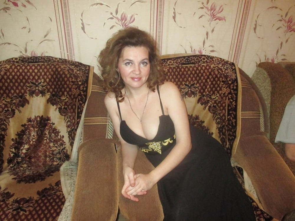 Home photo shoot of Russian wives