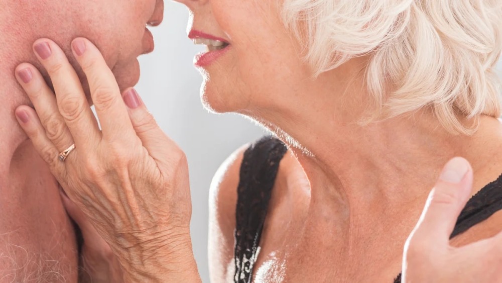 Older women kiss tits