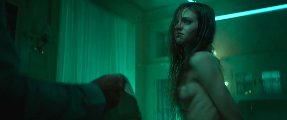 Naked Hannah Dunovskaya in the film Ham