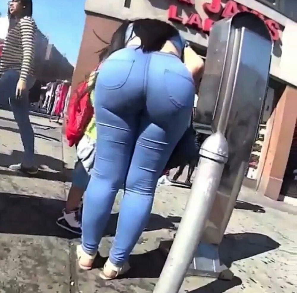 Caitlin Rice in jeans