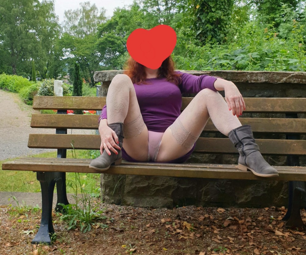 Fuck on a pickup bench
