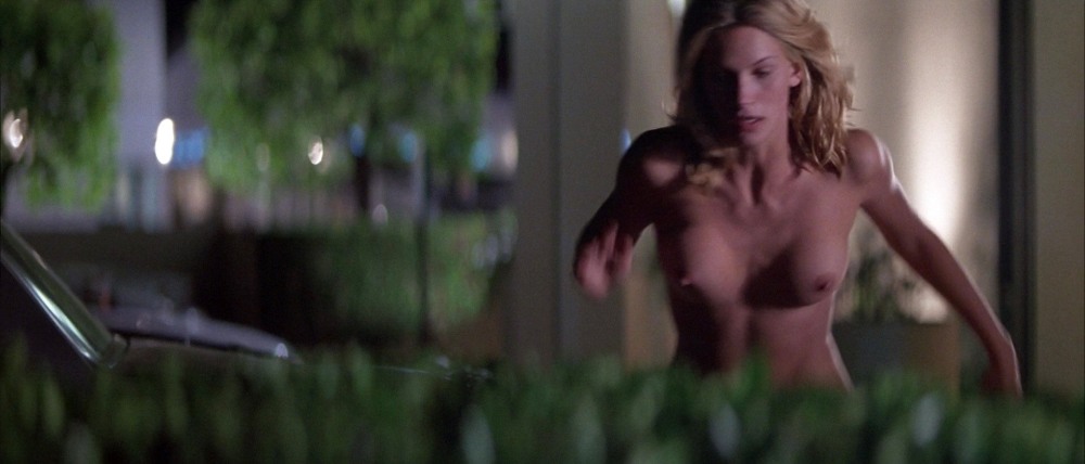 Naked without panties Henstridge