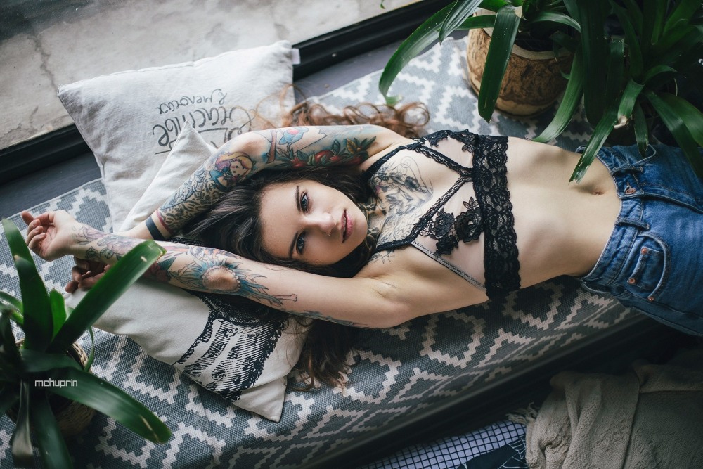 Naked Kurti Marina and Nastya