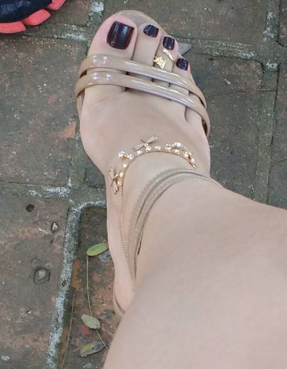 Dirty legs in sandals