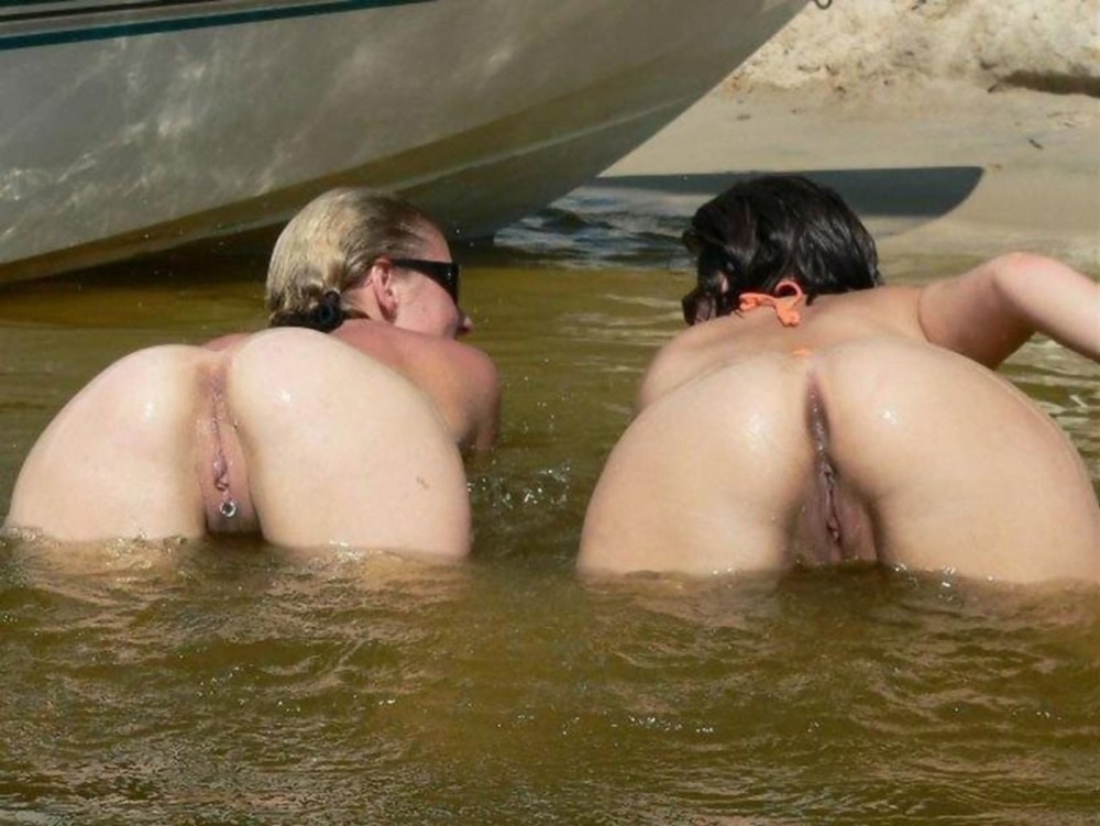 Naked mature women rest
