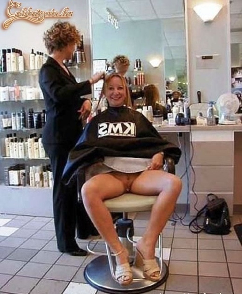 Women without panties under the skirt