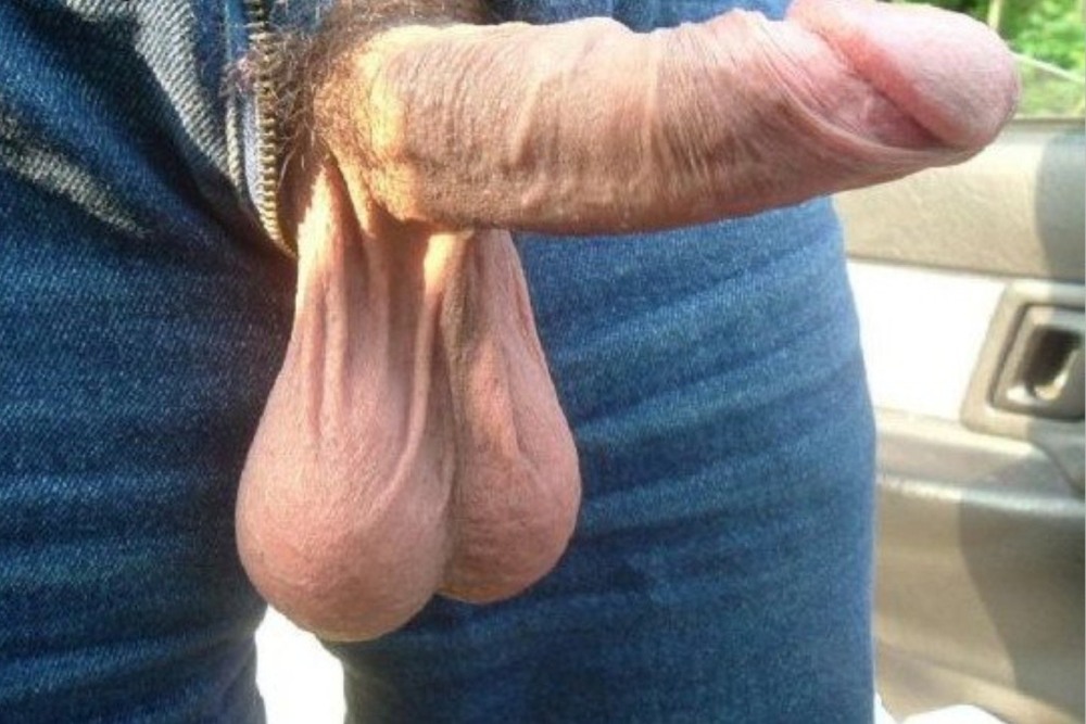 Big men's hanging eggs