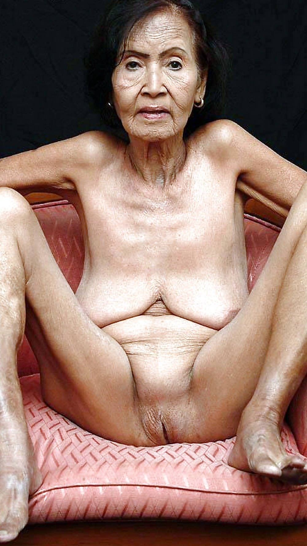 Old Chinese naked women