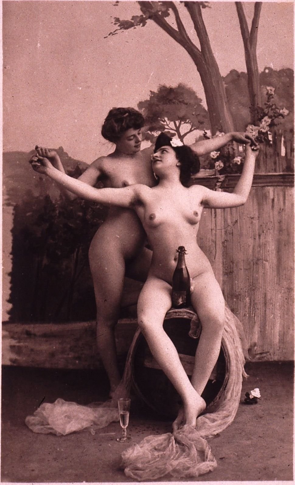 Girls naked retro pornography