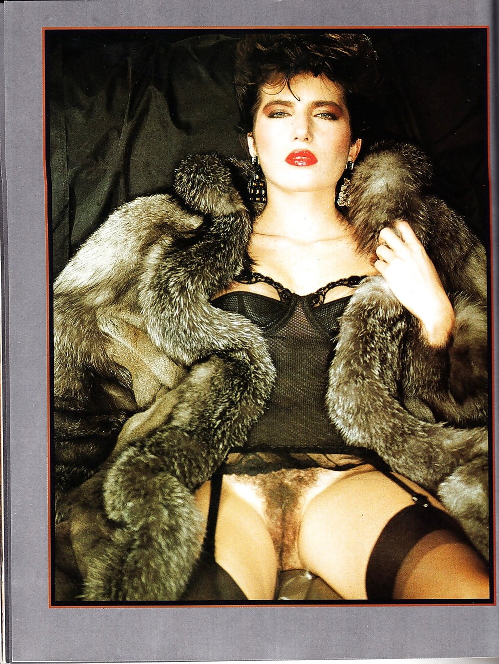 Naked women in fur fur coats