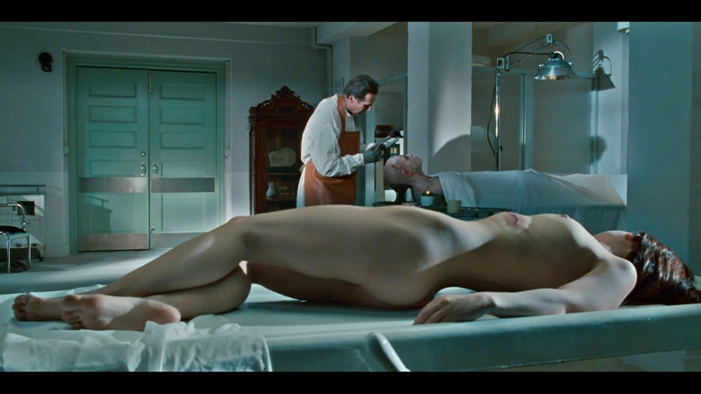 Kyara Diletto BDSM needles